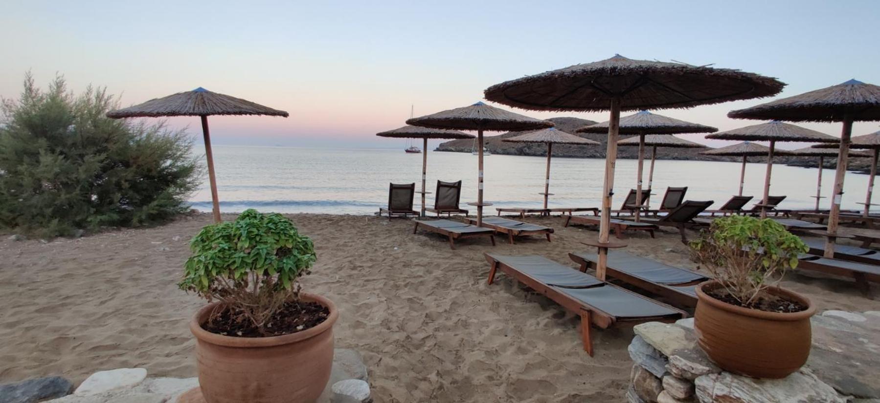Apartmán Tramonto Nel Delfini Kini Exteriér fotografie