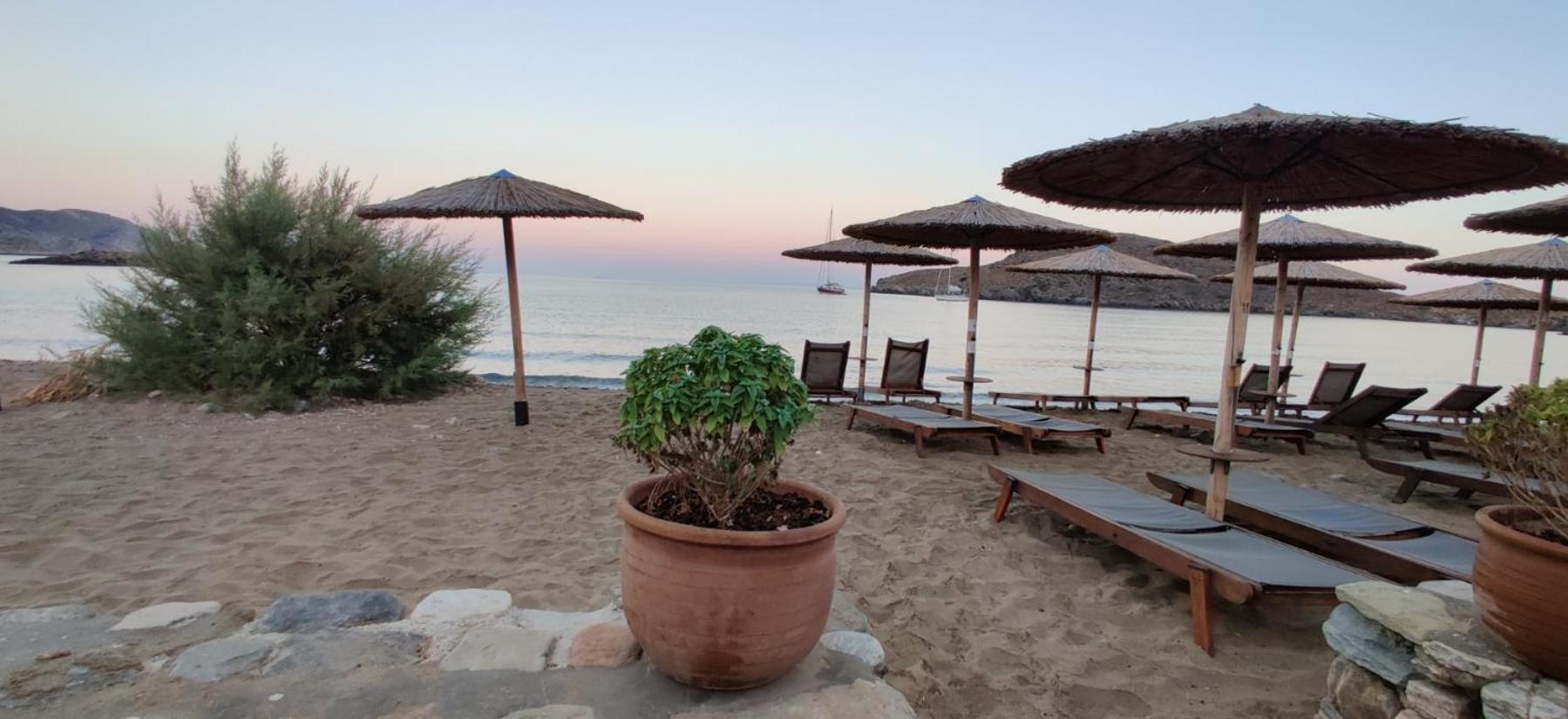 Apartmán Tramonto Nel Delfini Kini Exteriér fotografie