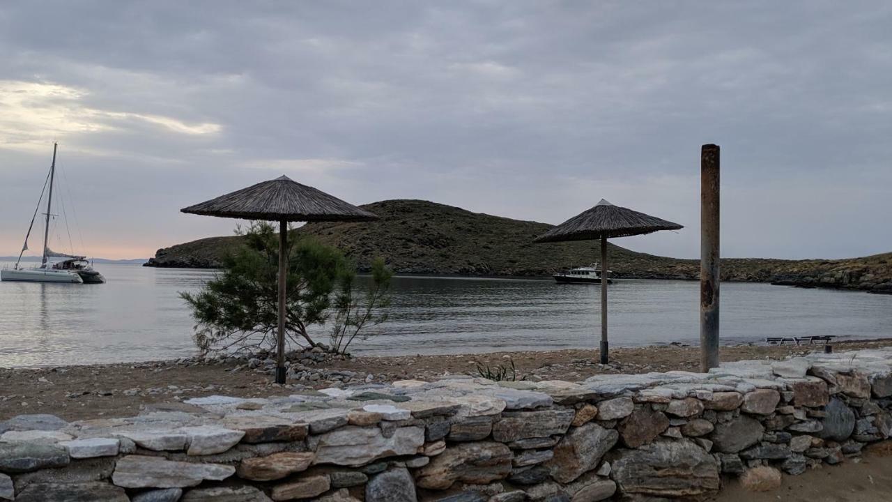 Apartmán Tramonto Nel Delfini Kini Exteriér fotografie